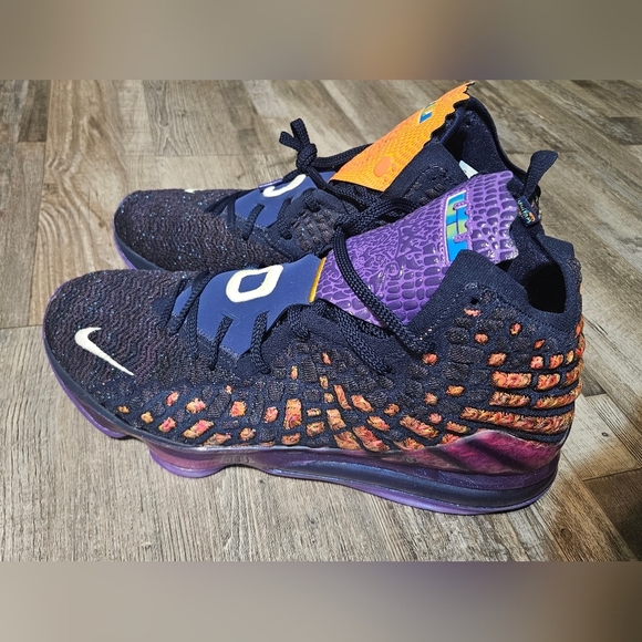 💙Nike Lebron XVII 'Space Jam Monstars' Basketball Shoes CD5050-400 SZ (17)💚 - Picture 4 of 16